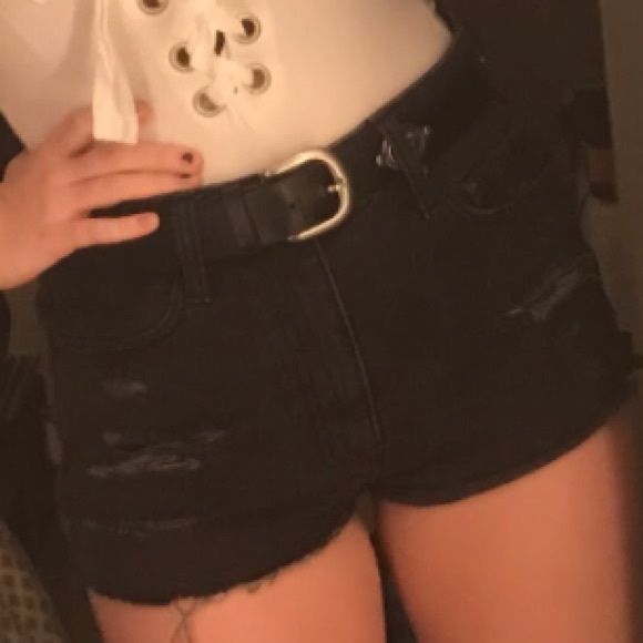 Urban Outfitters BDG black shorts. - Picture 2 of 5